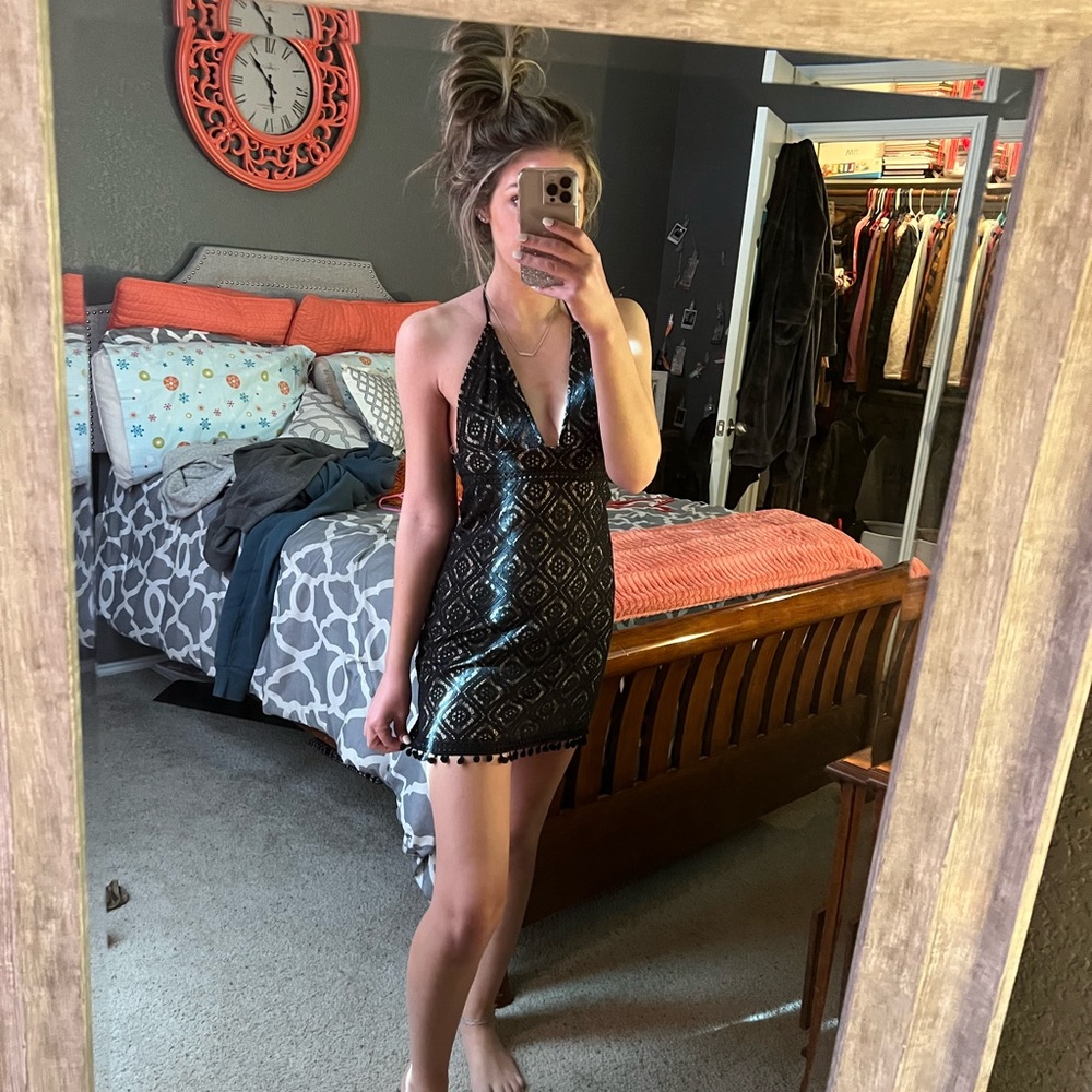 GB backless dress